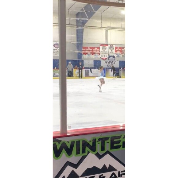 Ice skating Princess Theme with cute bow back -  Figure Skating Dress. size 14 - Picture 7 of 10